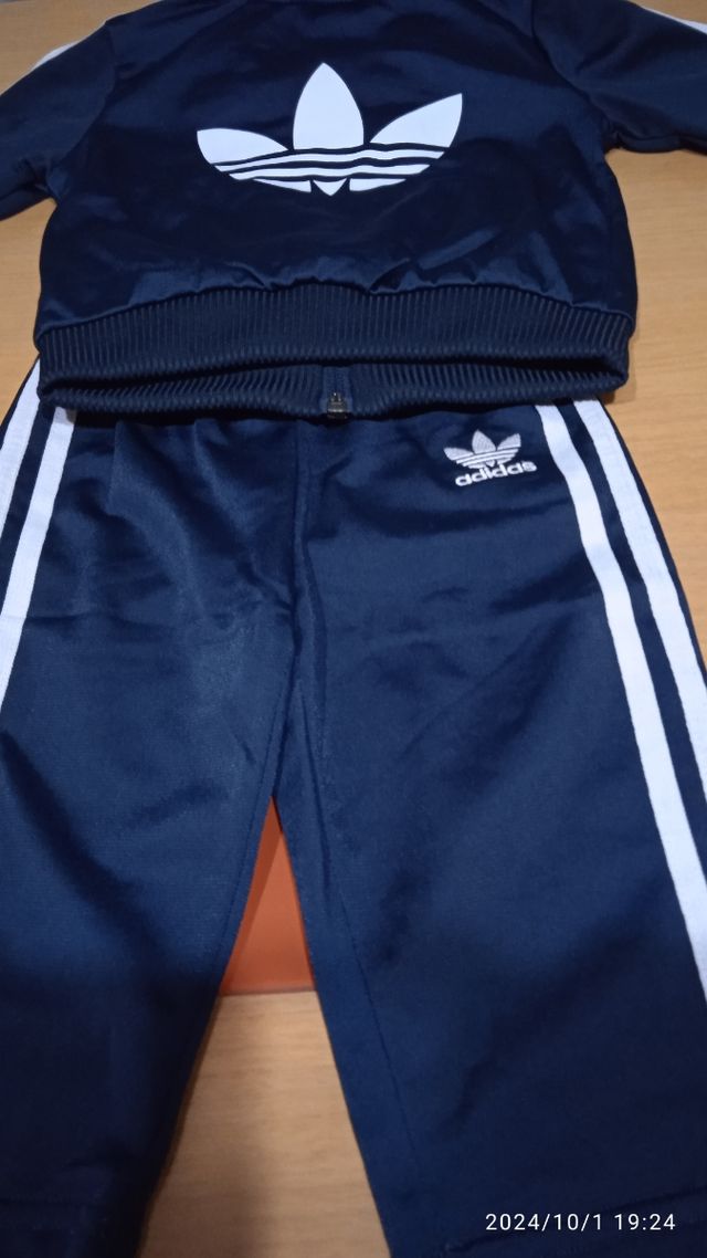 Chándal niño Marca Adidas ,como nuevo