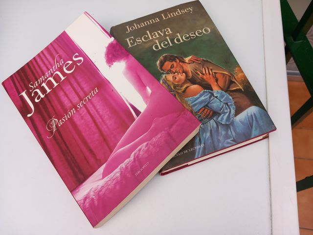 Lote 2 libros novela romántica