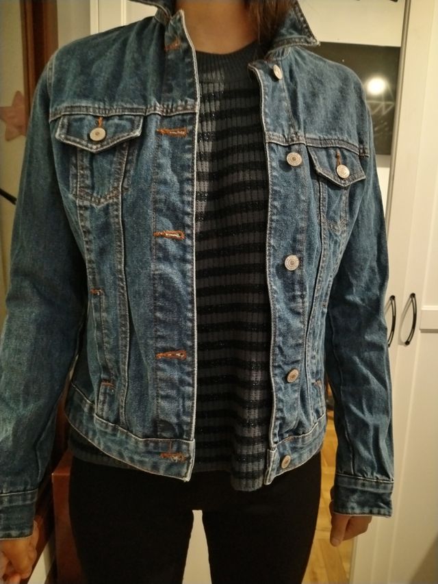 Chaqueta vaquera corta