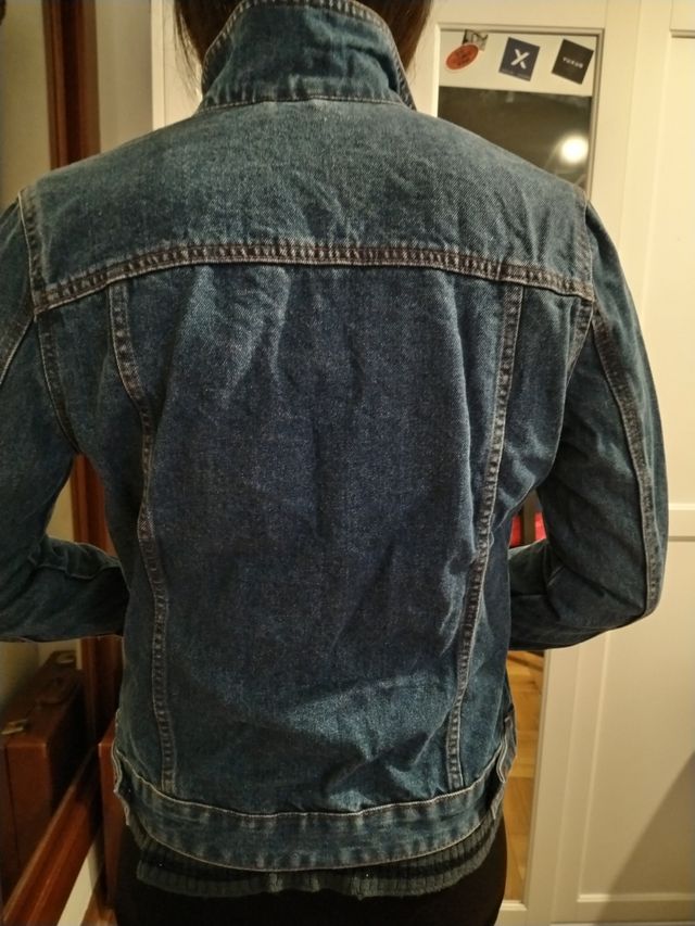 Chaqueta vaquera corta