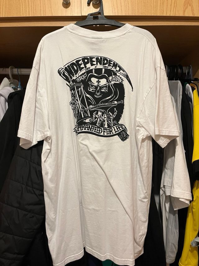 Camiseta independent