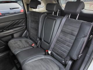 MITSUBISHI Outlander 2.4 PHEV Motion Auto 4WD