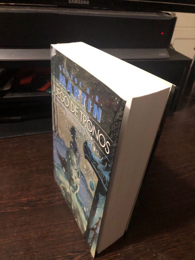 Juego de Tronos - 1 edición en español Oct 2002