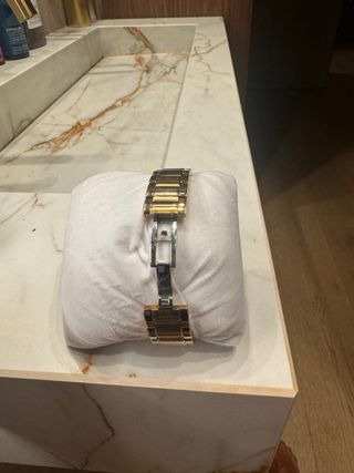 Reloj Viceroy dorado y esfera nacar