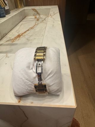 Reloj Viceroy dorado y esfera nacar