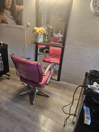 Se vende mobiliario peluqueria