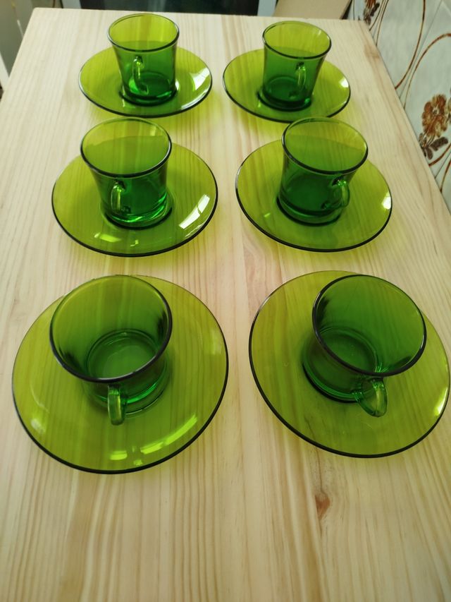 Juego de tazas duralex y platos de café cristal