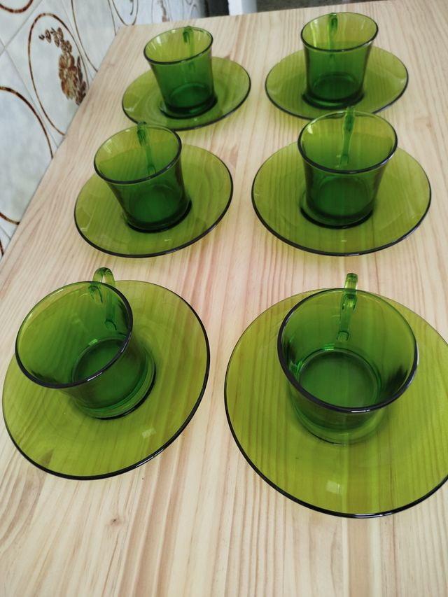 Juego de tazas duralex y platos de café cristal