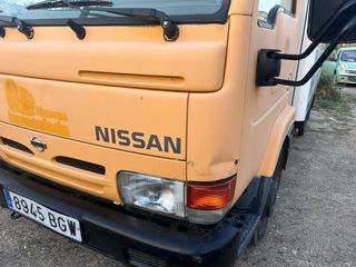Nissan Cabstar 2001