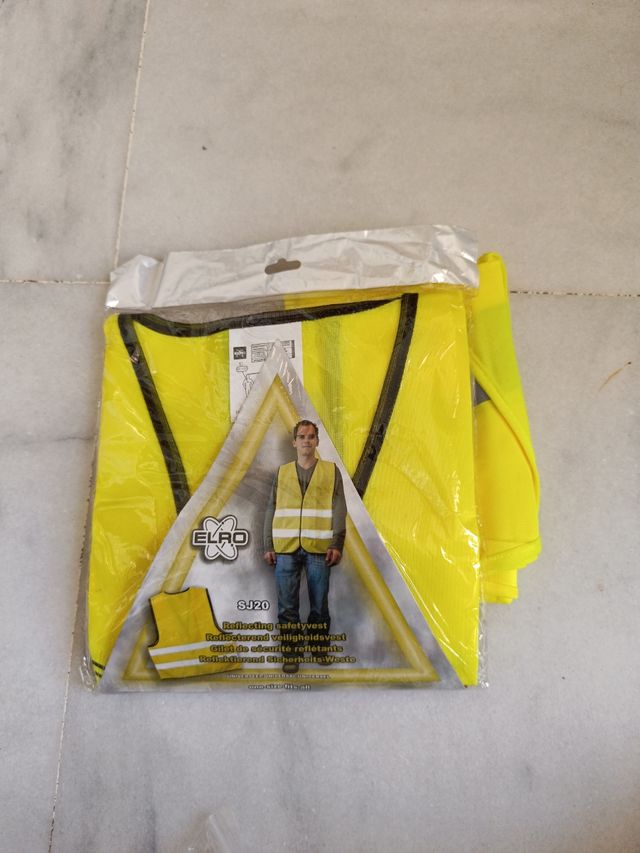 Chalecos reflectantes. Sin utilizar.