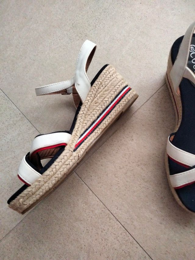 Sandalias blancas t-40