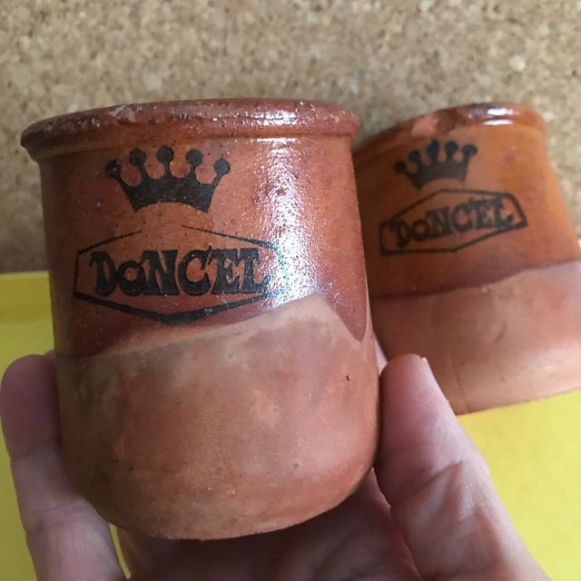 2 tarros antiguos marca DONCEL