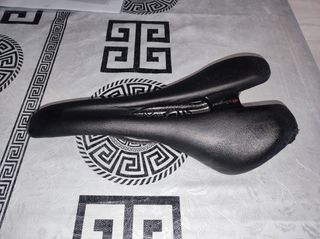 Sillín carbono 130gr