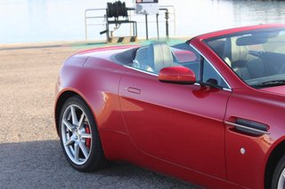 Aston Martin Vantage 14.000 km!!!!