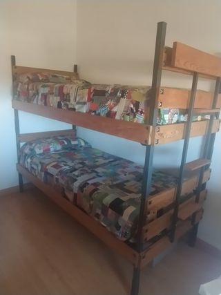 Litera completa en madera maciza con escalera
