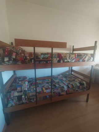 Litera completa en madera maciza con escalera