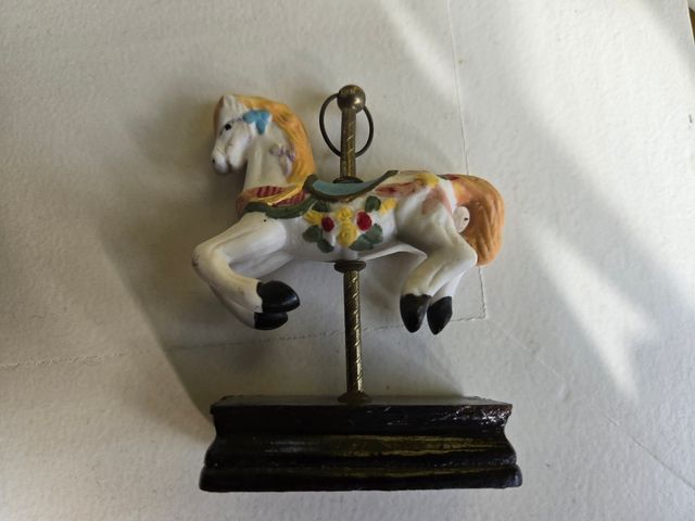 Caballo porcelana