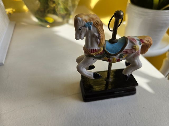 Caballo porcelana