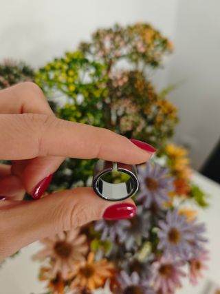 Anillo de diseño de acero de 11 con un Diamante