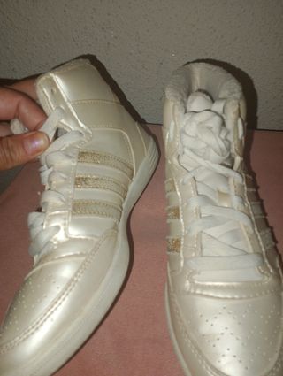 Zapatilla adidas de niña talla 37