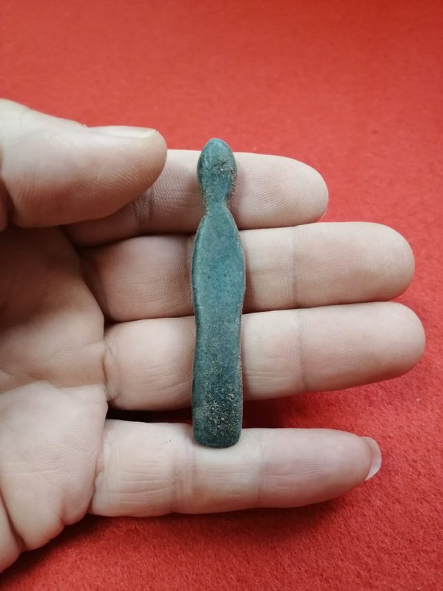 Exvoto ibero buena patina y relieve bronce