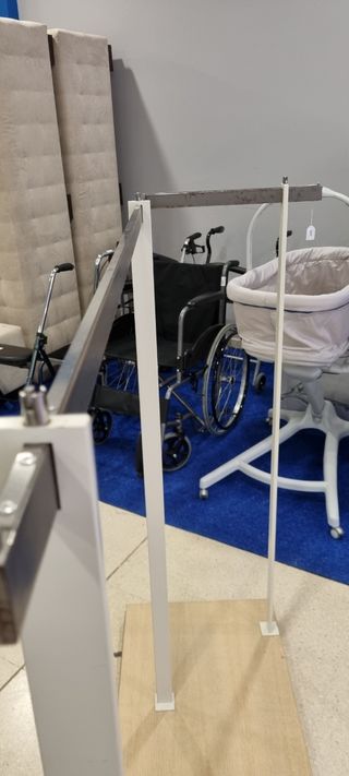 BURRO ROPA EN "L" METAL Y MADERA