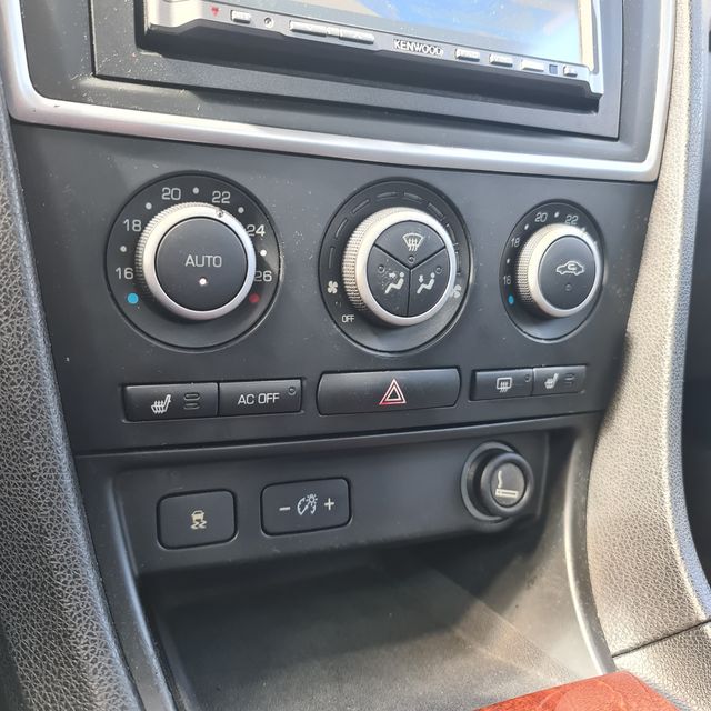 Cadillac BLS 1.9 16V TiD AUTOMÁTICO