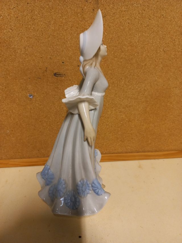 Dama porcelana D'ART. SA