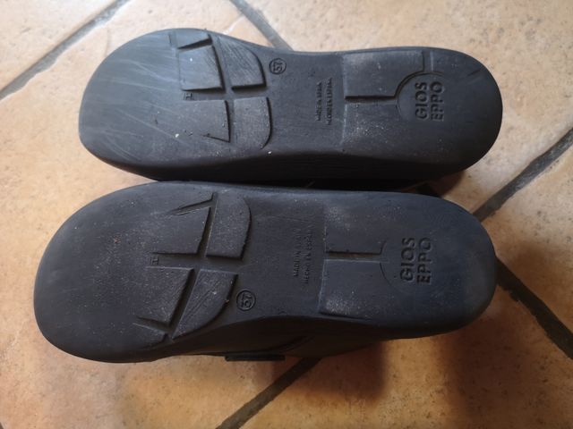 Zapatos colegiales Gioseppo