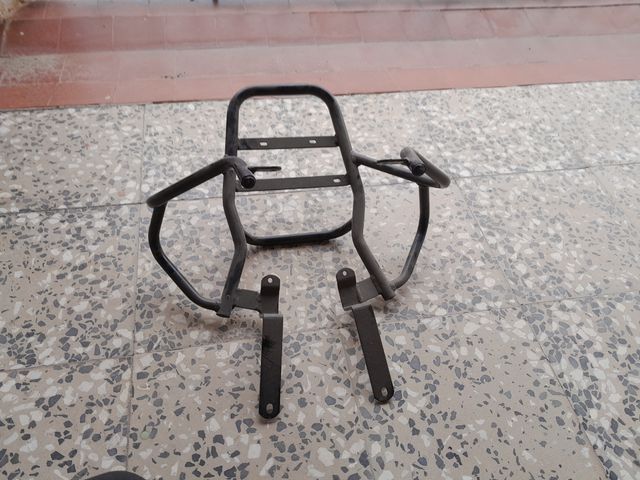 YAMAHA MAJESTY 125 ( SOLO PARRILLA TRASERA )