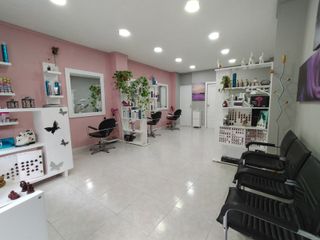 R-7936875  Traspaso Peluquería Sant Boi de Llobreg