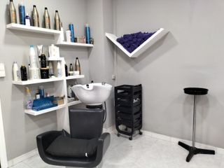 R-7936875  Traspaso Peluquería Sant Boi de Llobreg