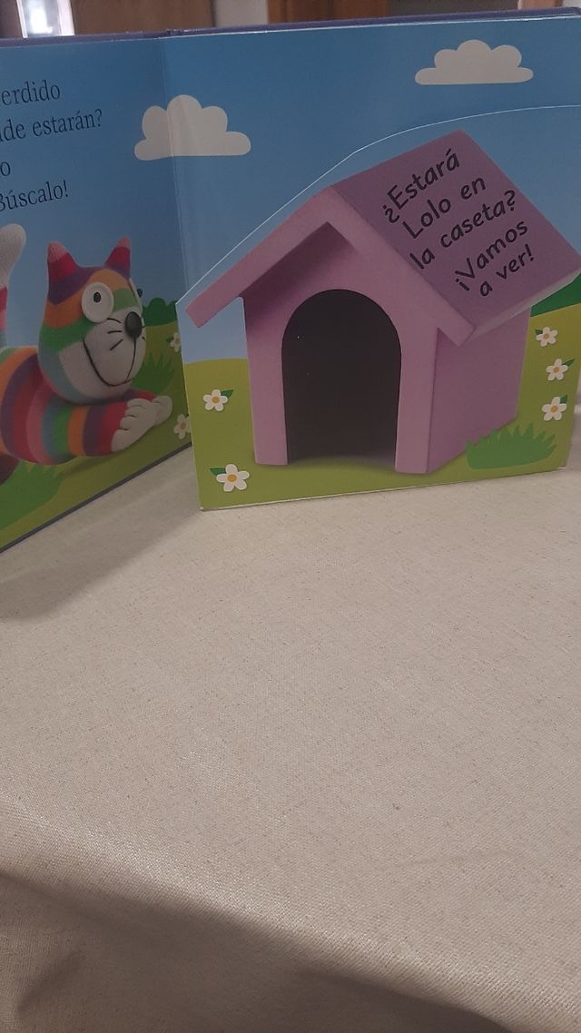 Pop-up ¿Dónde está? ¡Miau! (Spanish Edition)