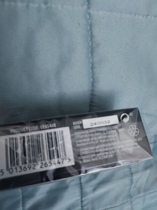 Colonia hombre sin abrir Brad.