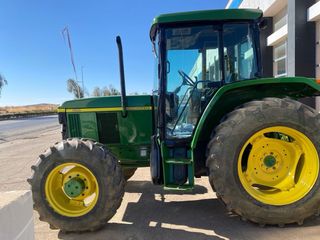 Jhon theree 6100 DT cabina