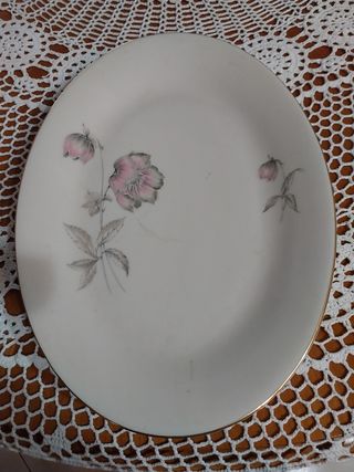 Piatto ovale in porcellana 