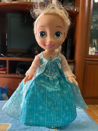 Muñeca frozen elsa