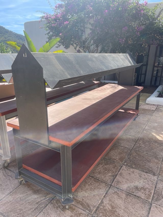 Góndola estantería tienda en Ibiza