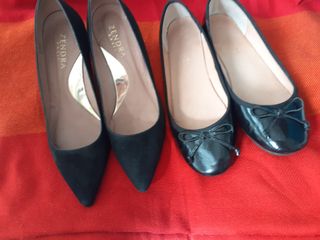 Zapatos de tacón y regalo manoletinas