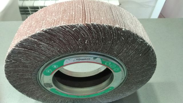 Cepillos y discos Abrasivos