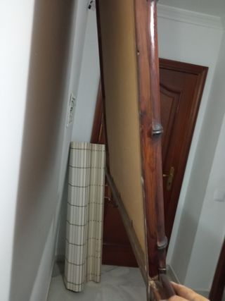 ESPEJO DE PARED CON MARCO DE MADERA