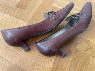 Zapatos tacón bajo Clarks 