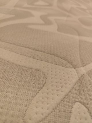 Colchón de látex seminuevo.