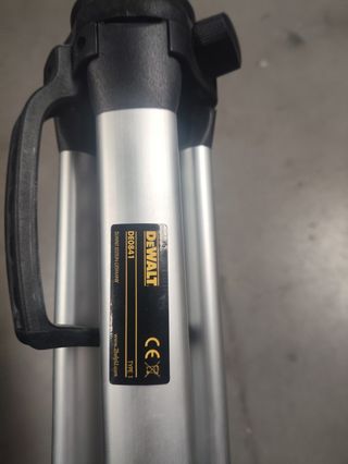 Trípode para nivel laser