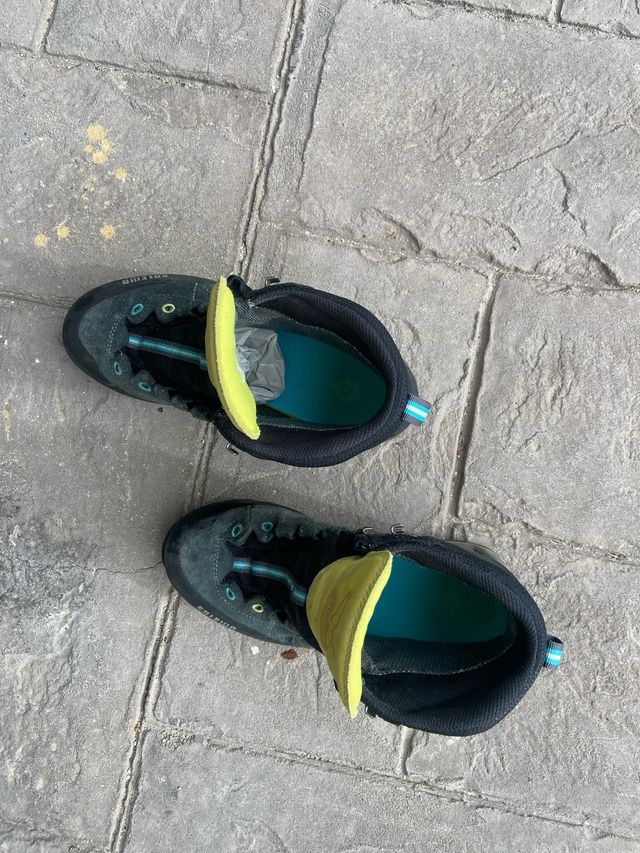 Botas de montaña salewa T38,5w MTN Trainer Goretex