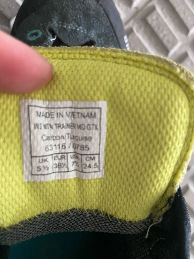 Botas de montaña salewa T38,5w MTN Trainer Goretex