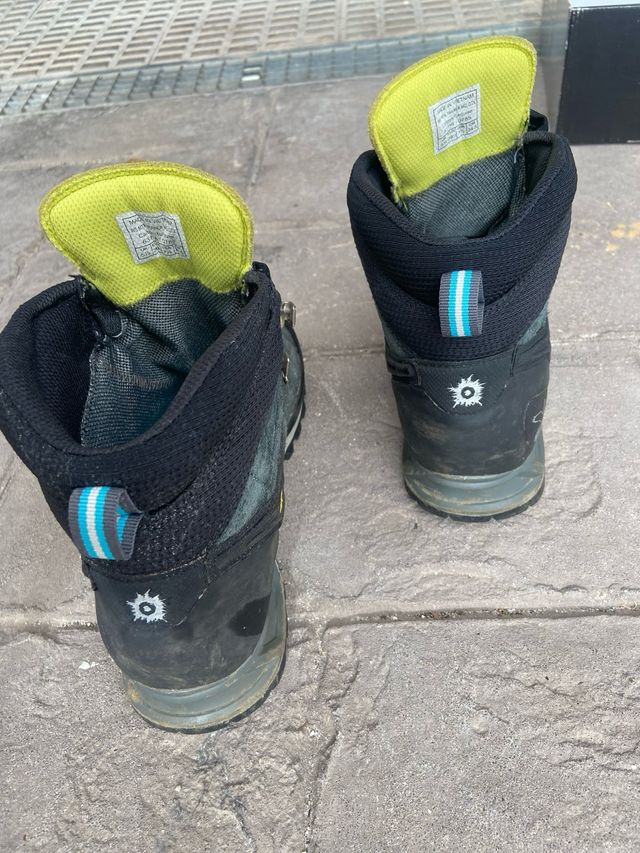 Botas de montaña salewa T38,5w MTN Trainer Goretex