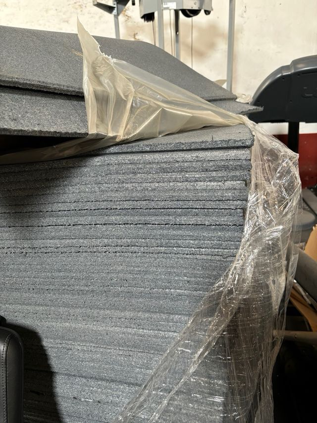 Suelo caucho losetas GYM