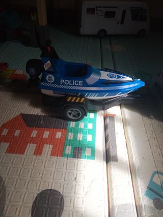 Coche con remolque barco pinipom action