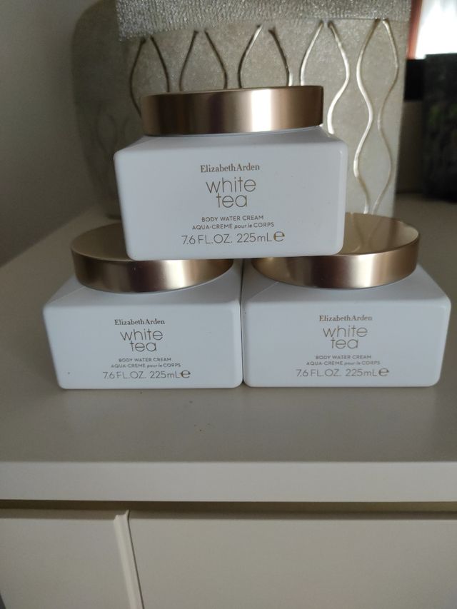 Elizabeth ArdenWhite tea body water